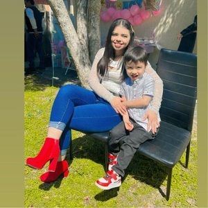 Meet your Posher, Anielka